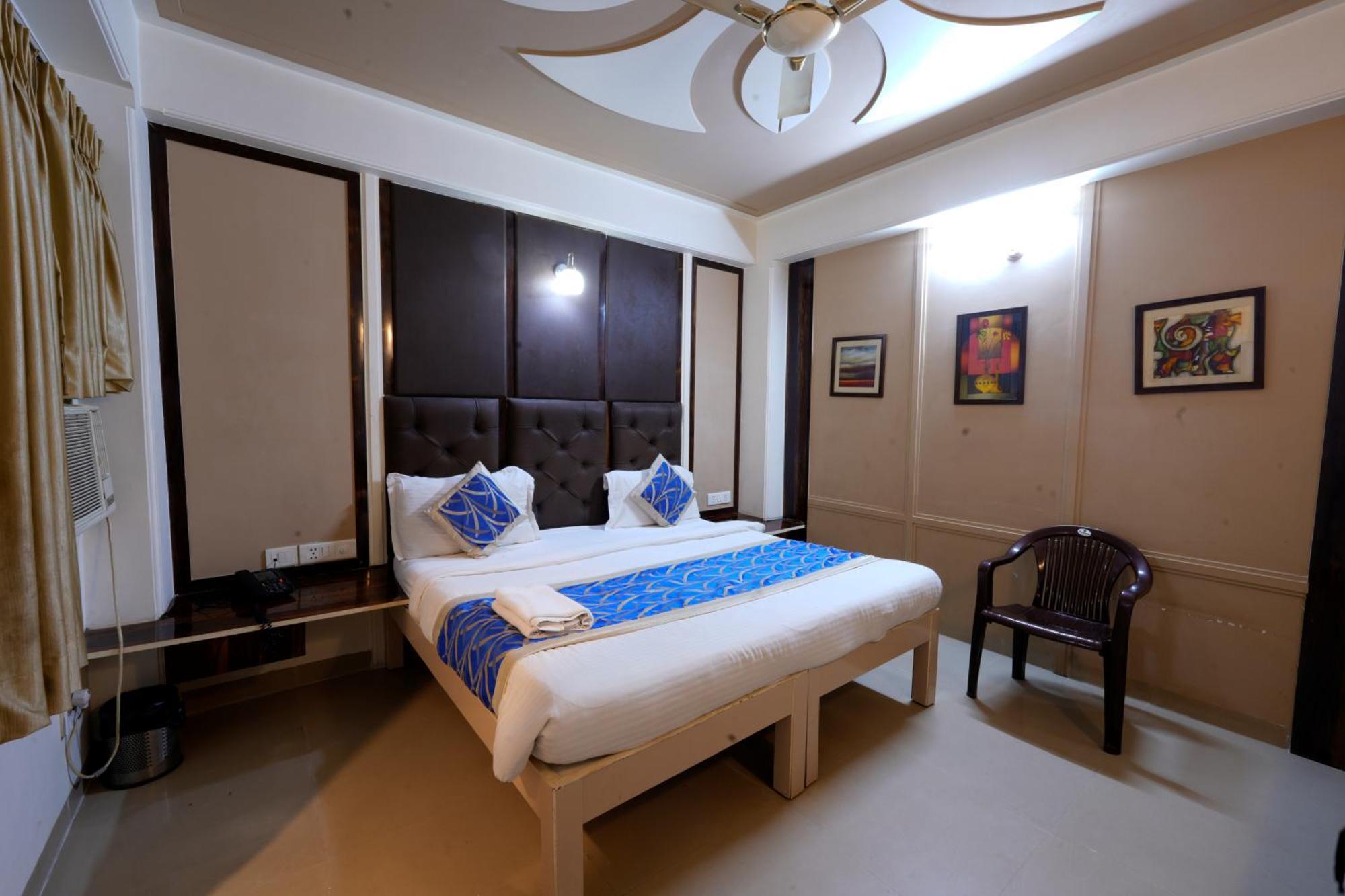 Hotel Oppera Delhi Airport Új-Delhi Kültér fotó